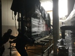 某所ステージを使用してのろ過機搬入
